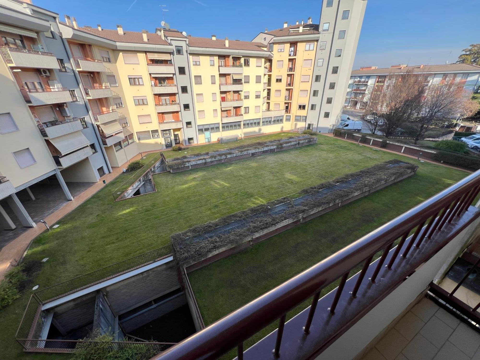 Apartment House 74 *
